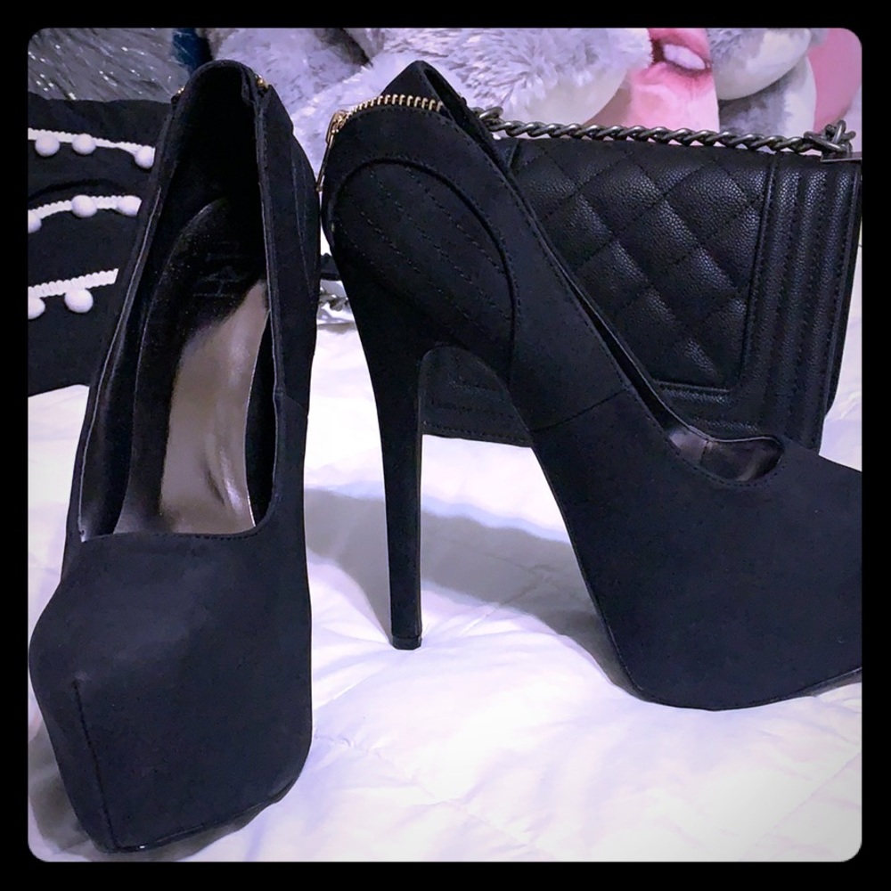 Brand New Just Fab shoes! Never been worn♥️♥️